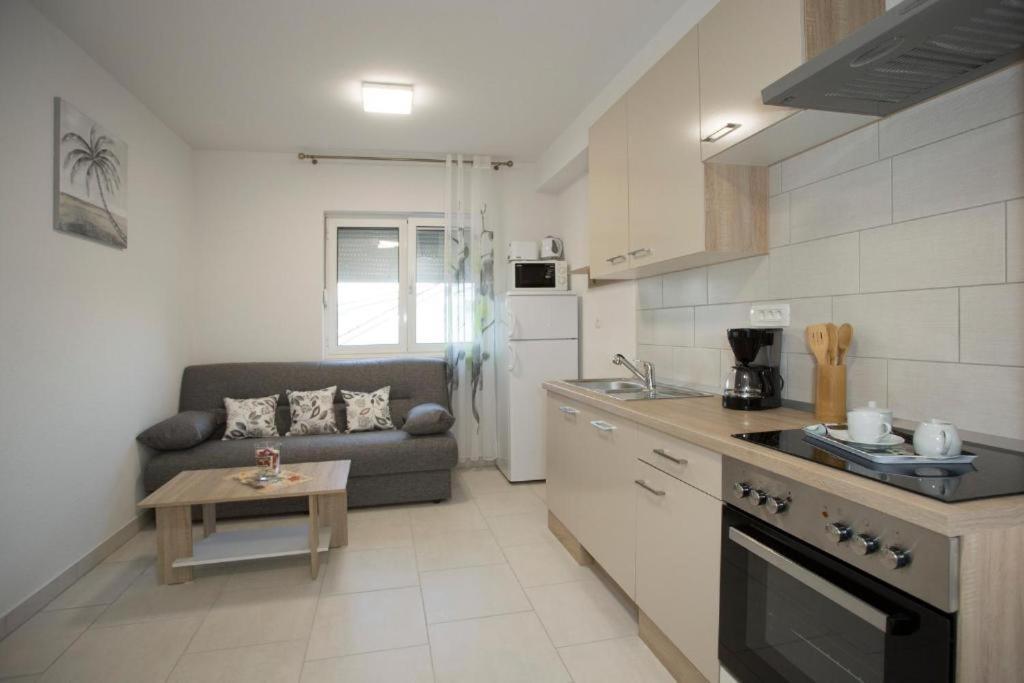 Apartments Panorama With Seasonal Pool Slatine Exterior foto