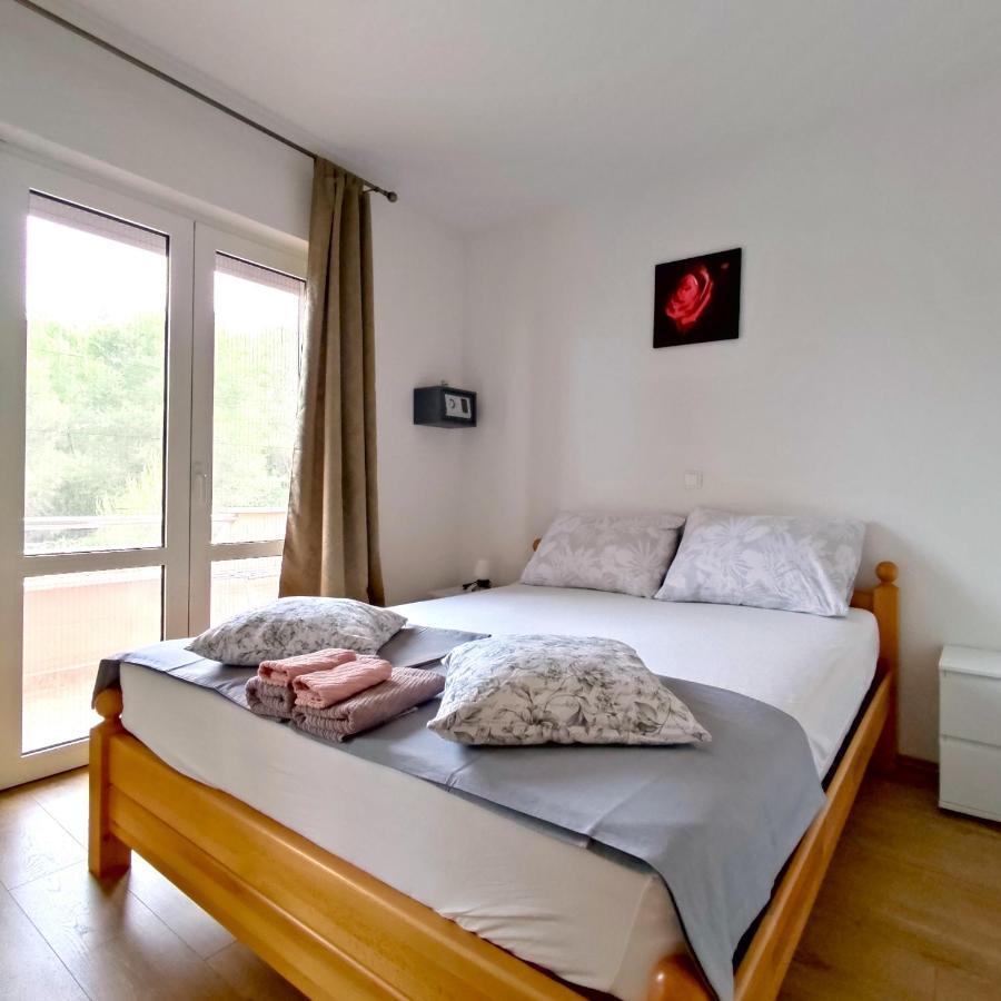Apartments Panorama With Seasonal Pool Slatine Exterior foto