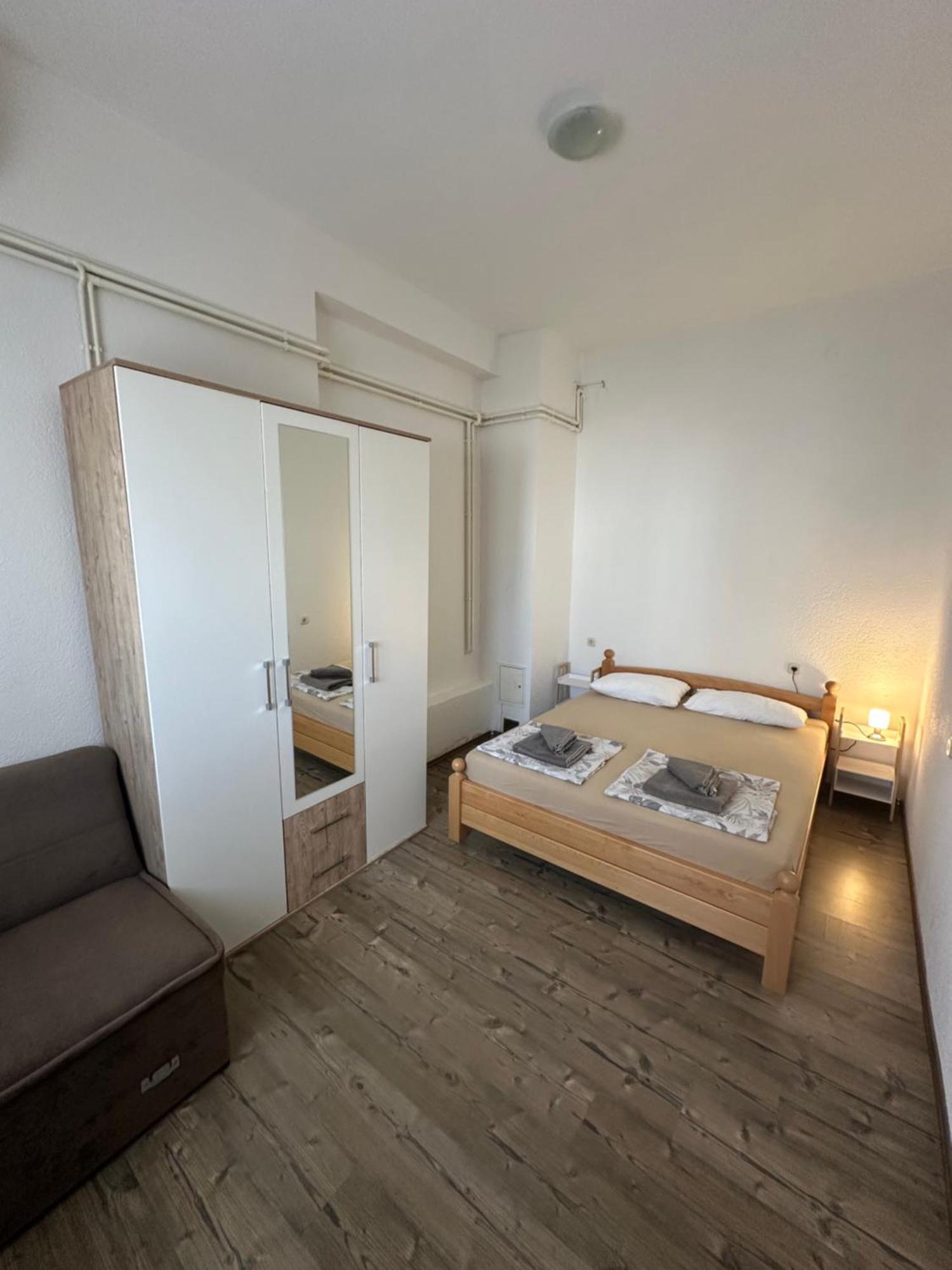 Apartments Panorama With Seasonal Pool Slatine Exterior foto